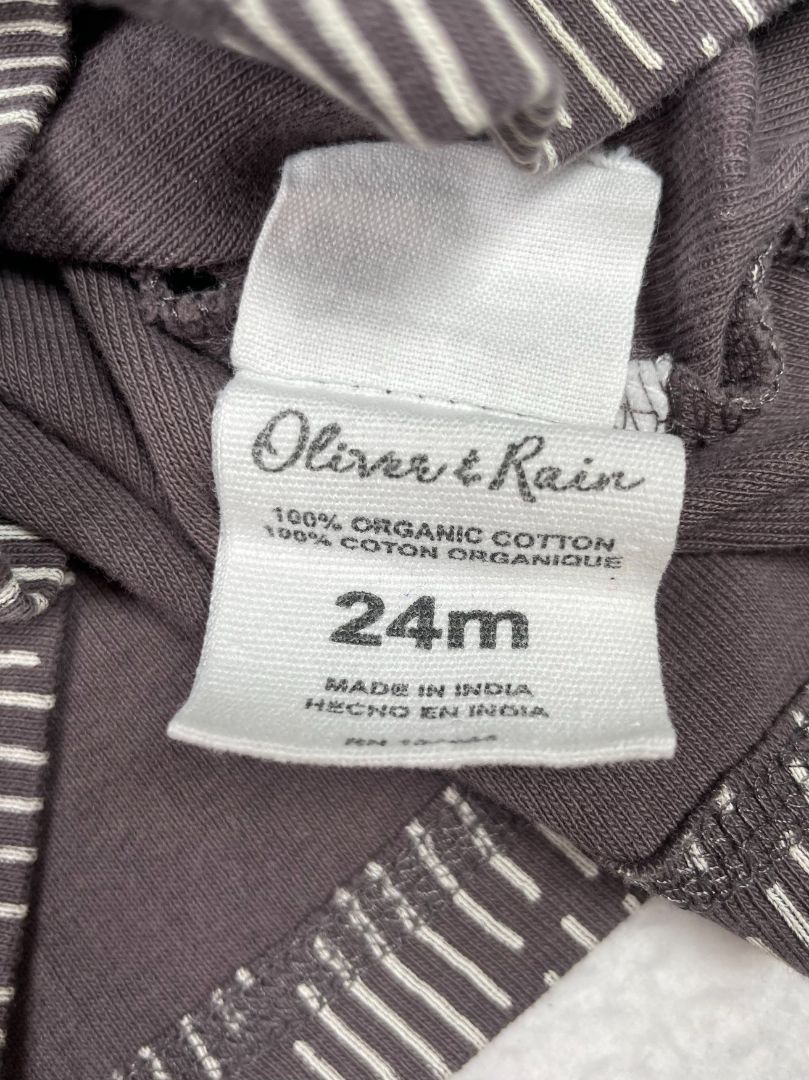 24 mo, Oliver & Rain, Grey, Organic cotton dashed-line chevron long-sleeve print shirt, buttons at neck