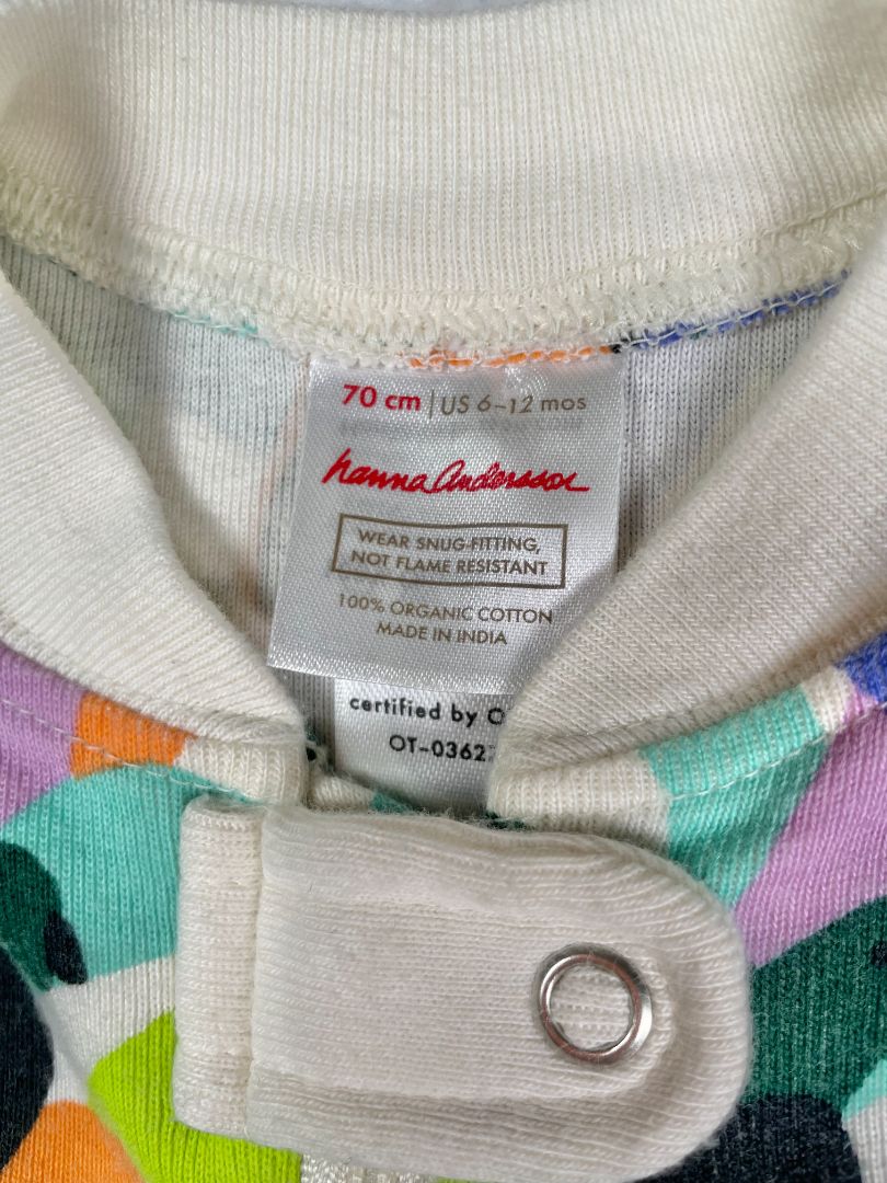6-12 mo, Hanna Andersson, Cream, Tropical parrot shortie romper/sleeper, 2-way zipper, green/blue/orange