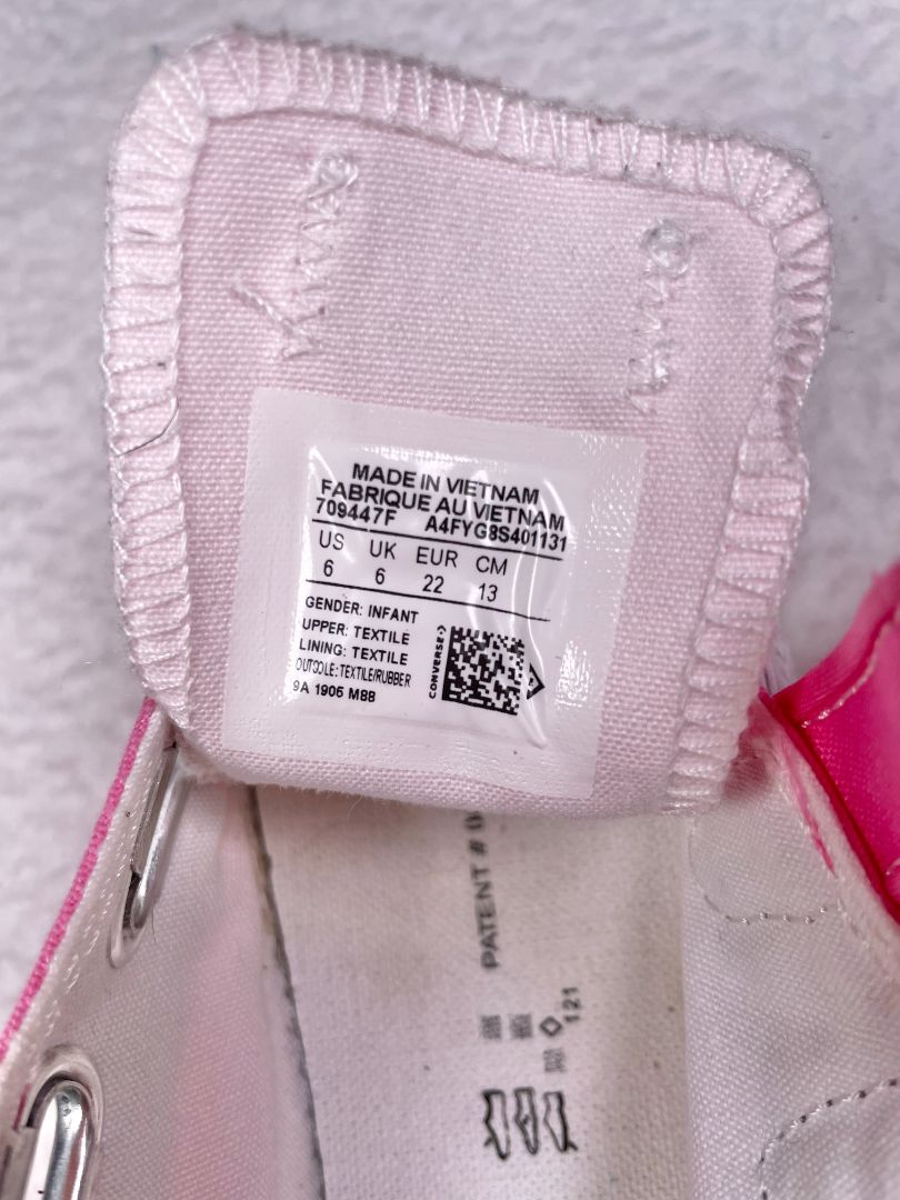 Size 6, Converse, Pink, Chuck Taylor All Star Easy-On velcro strap shoes