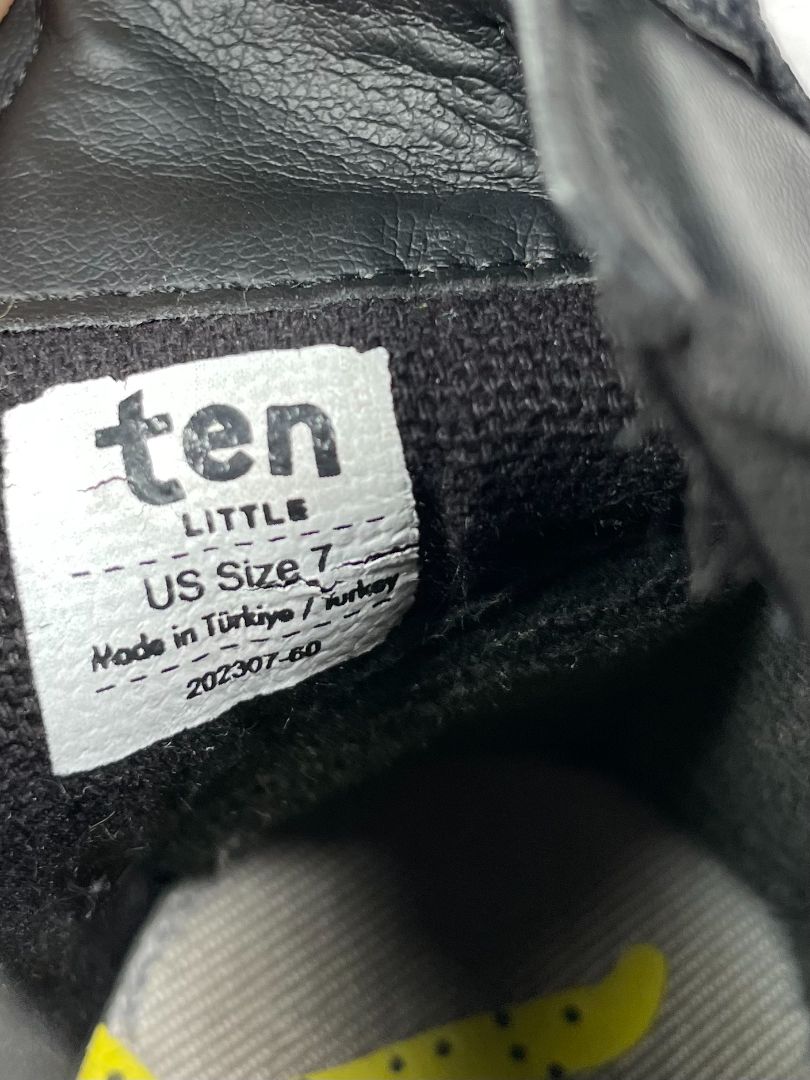 shoes: 7, Ten Little, Black, Chelsea boots