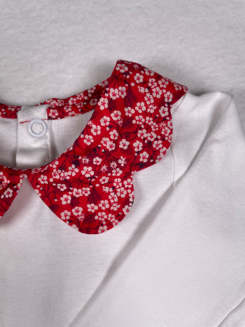 6 mo Jacadi, White, Long-sleeve bodysuit w/ red floral scalloped collar