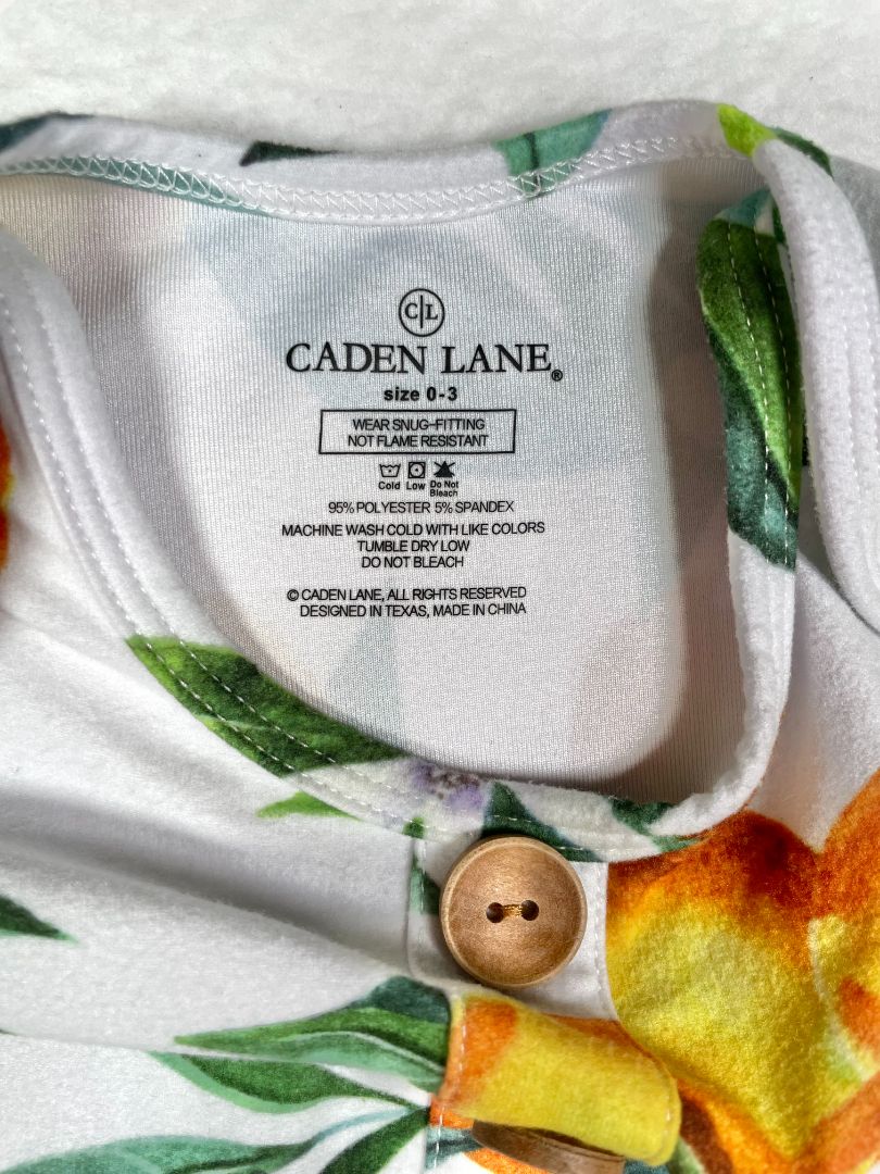 0-3 mo, Caden Lane, White, Citrus print soft knot gown, fold-over mitts