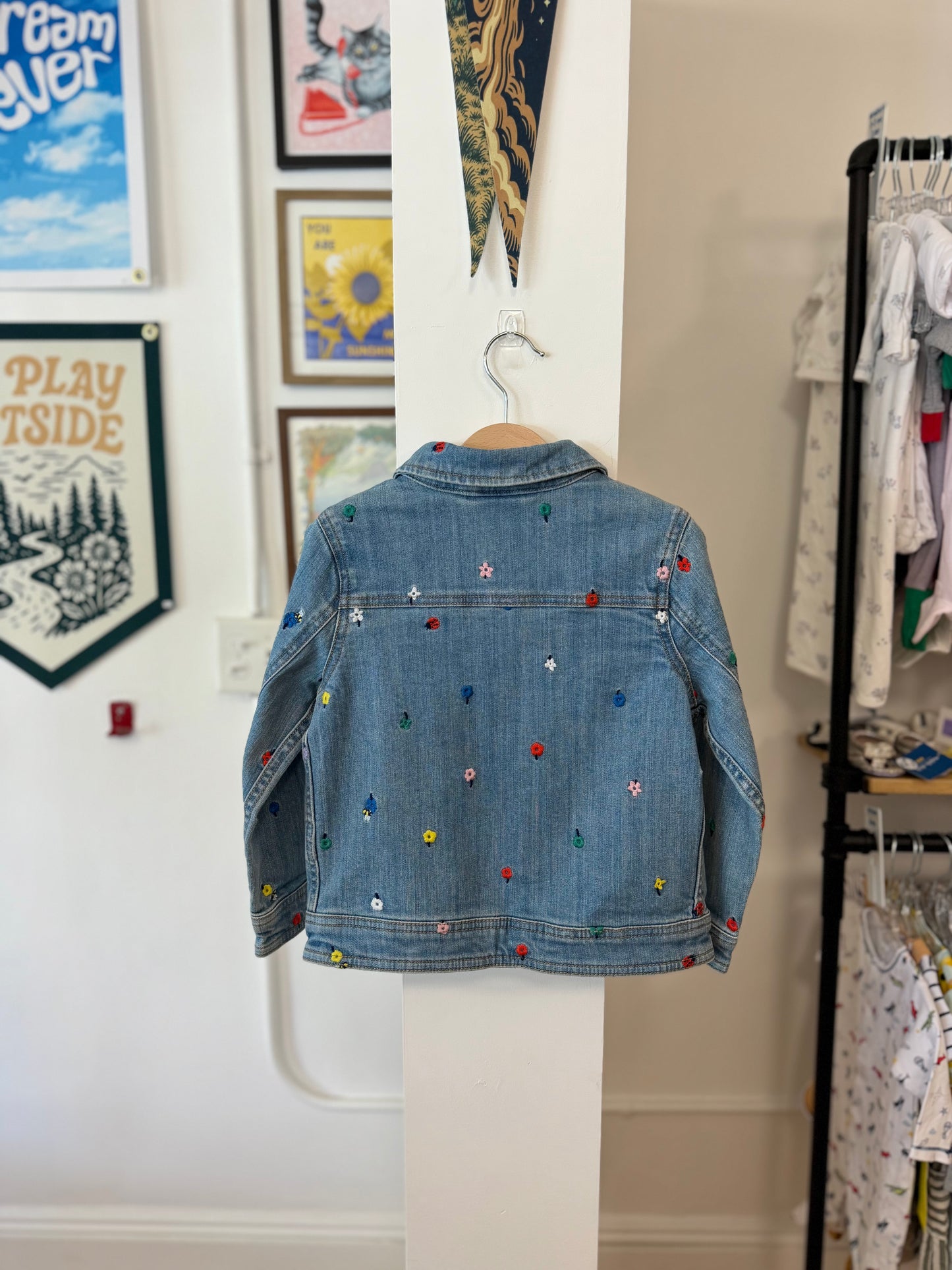 5/5T, Hanna Andersson, Blue, Floral / bee embroidered button-up denim jacket