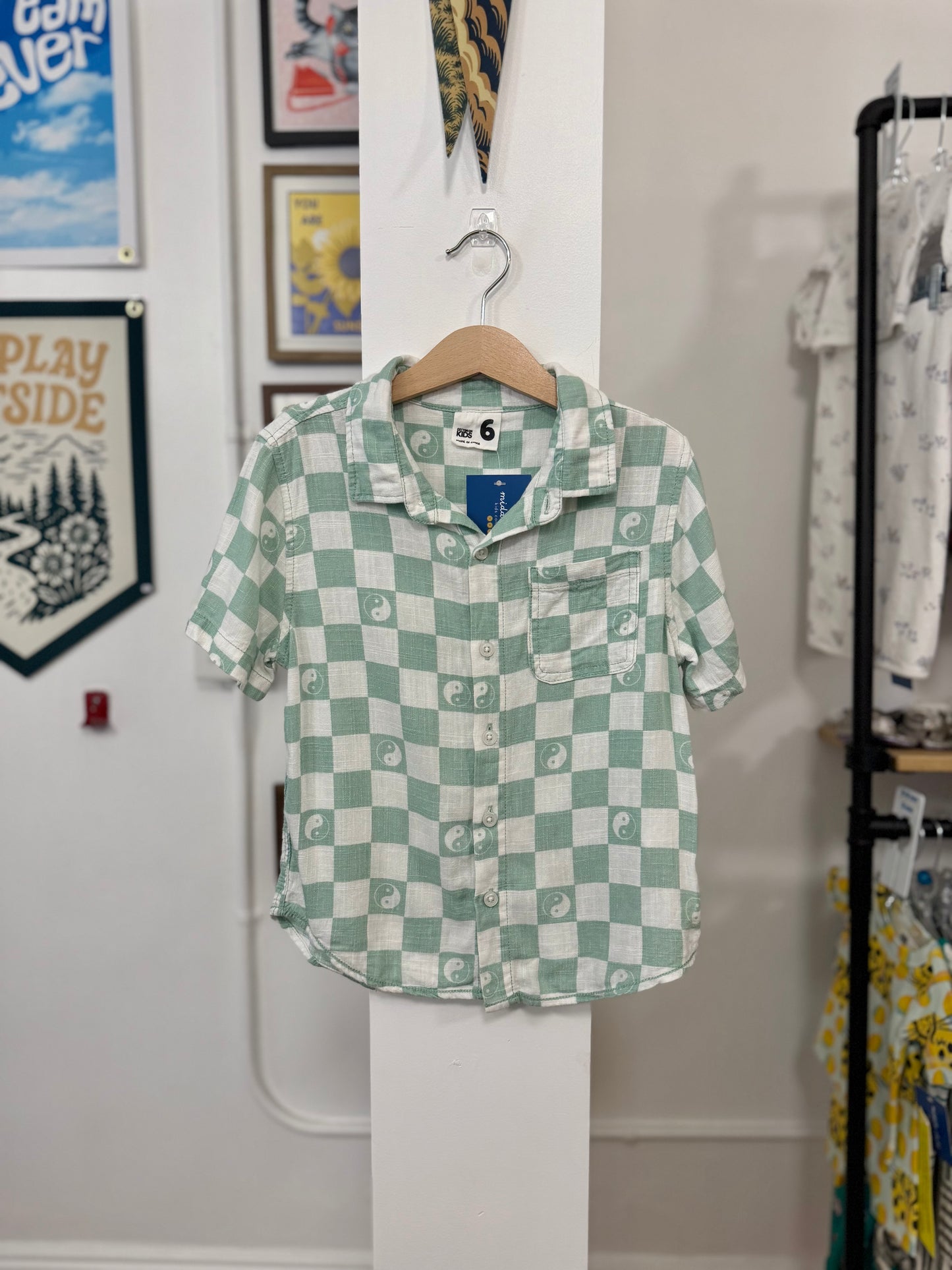 6, CottonOn, Green, White checkered yin-yang taijitu short-sleeve button-down shirt