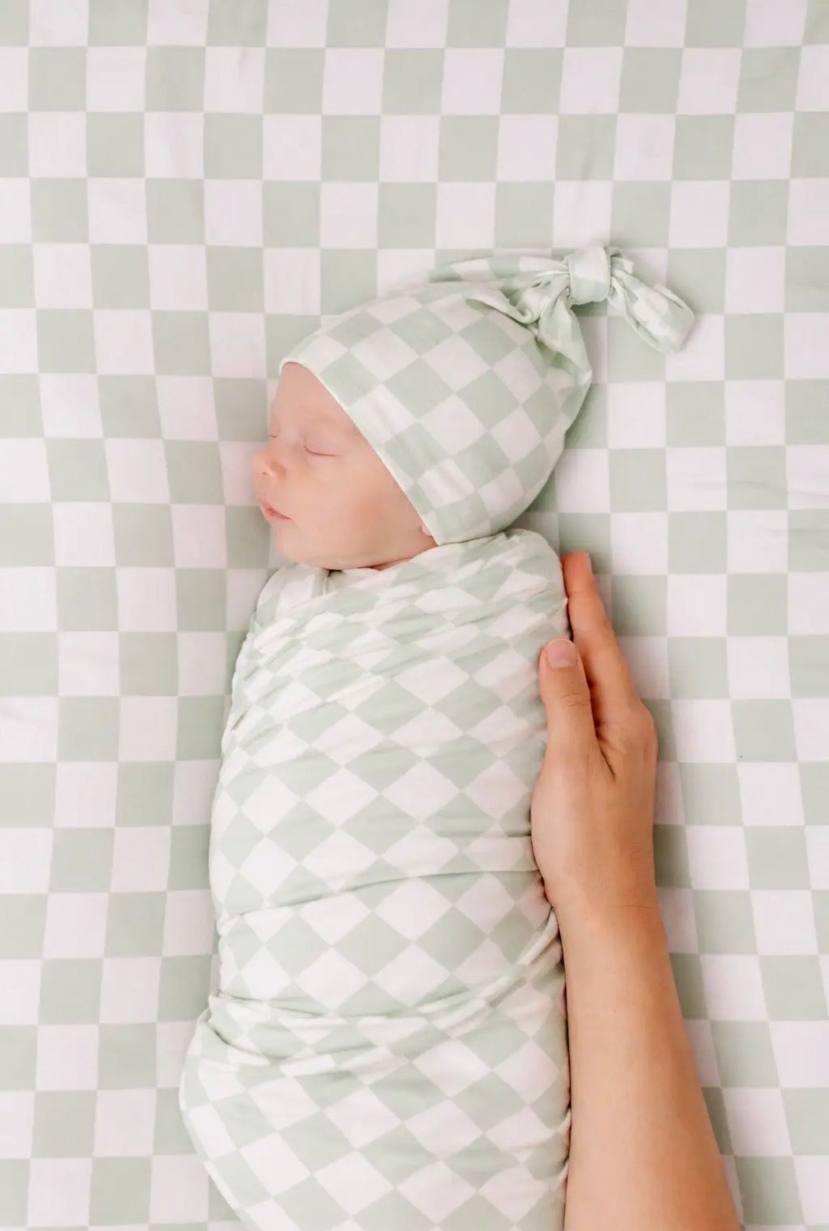 0-6 mo, Little Mae & Co, Green, Checkered Knotted Hat [jersey knit, wash cold & tumble dry low]