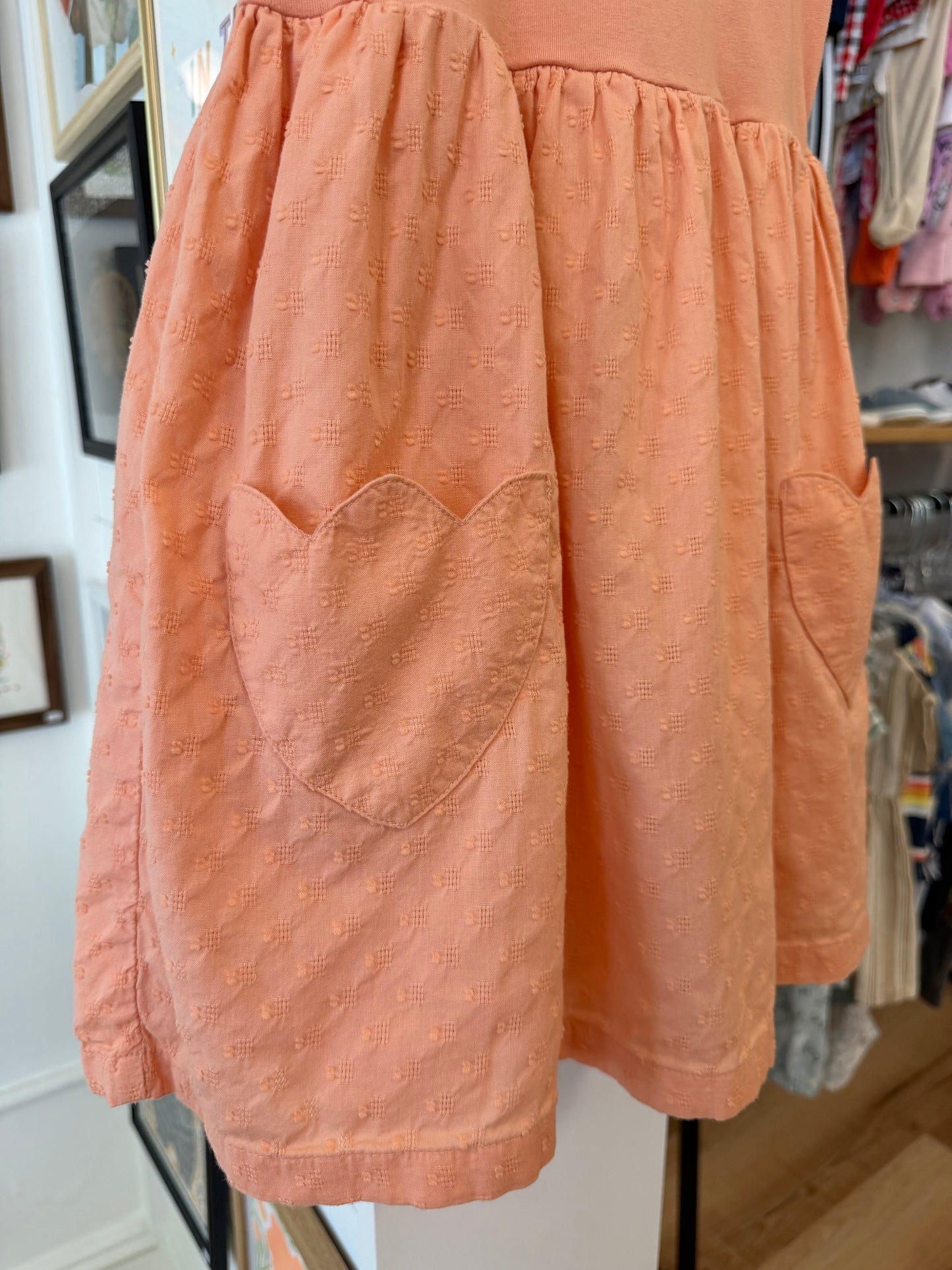 5/5T, Hanna Andersson, Peach, Short sleeve dress, textured cotton skirt with tulip pockets