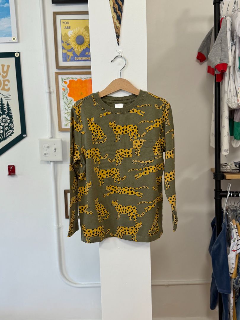 6-7, Hanna Andersson, Green, Long-sleeve wildcat pocket graphic t-shirt