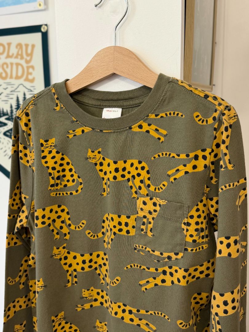6-7, Hanna Andersson, Green, Long-sleeve wildcat pocket graphic t-shirt