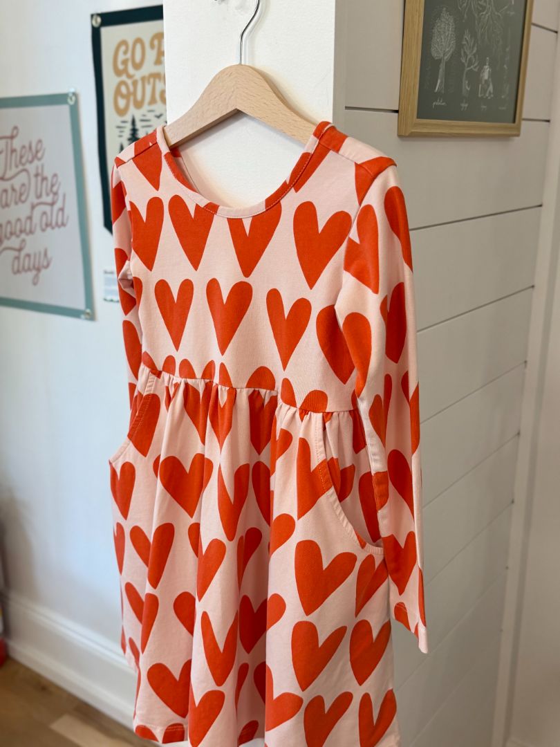 5/5T, Hanna Andersson, Pink, Long-sleeve red heart skater dress with pockets