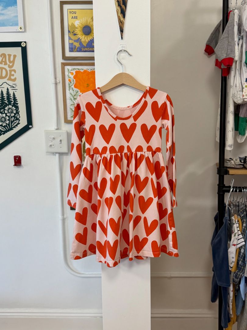 5/5T, Hanna Andersson, Pink, Long-sleeve red heart skater dress with pockets