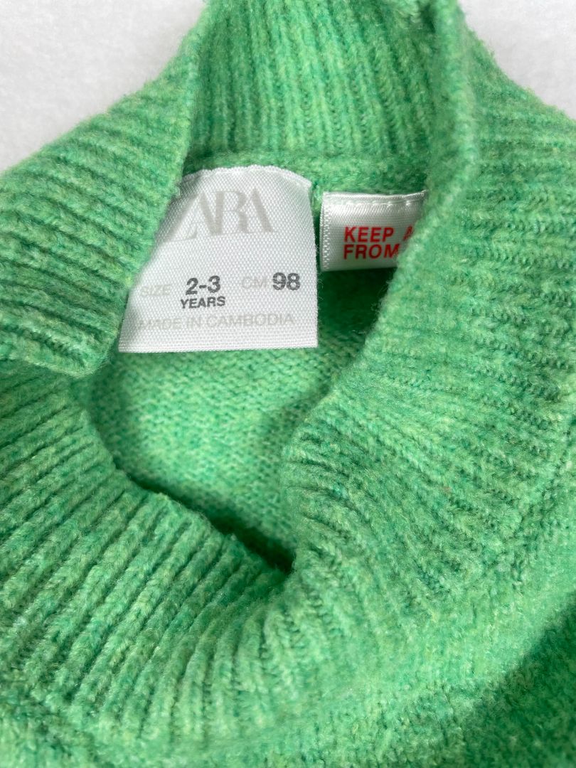 2-3 Zara, Green, Solid mock-neck sweater, raglan seams