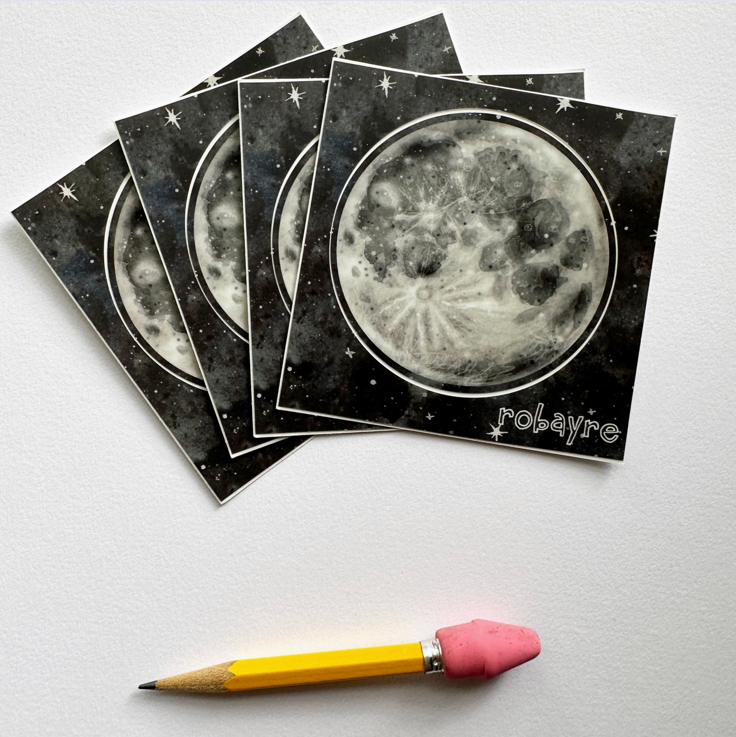 Robayre, Moon round vinyl sticker