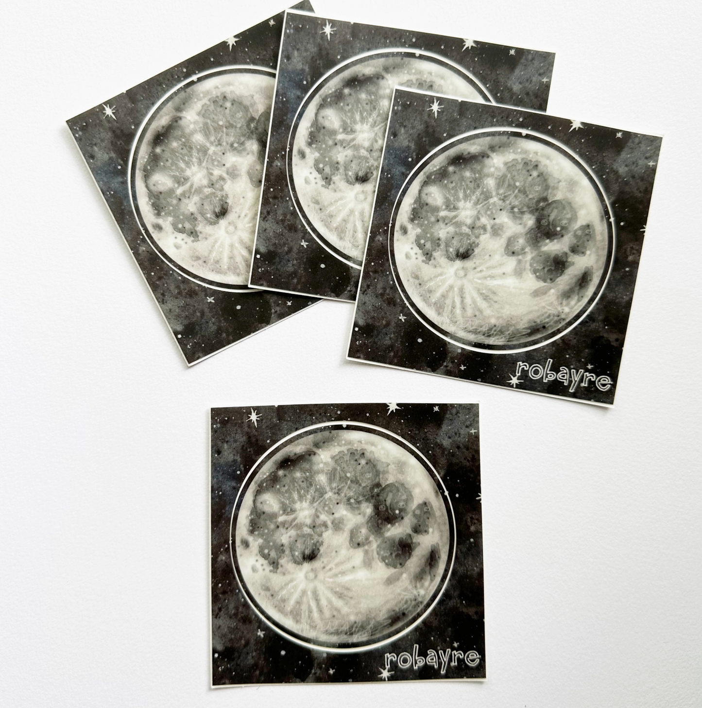Robayre, Moon round vinyl sticker