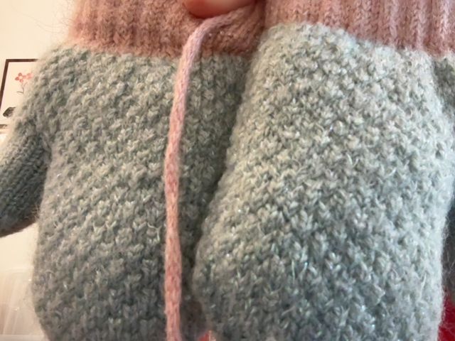 1-3Y, Grey, Faux fur lined mittens, pink cuffs & connecting string